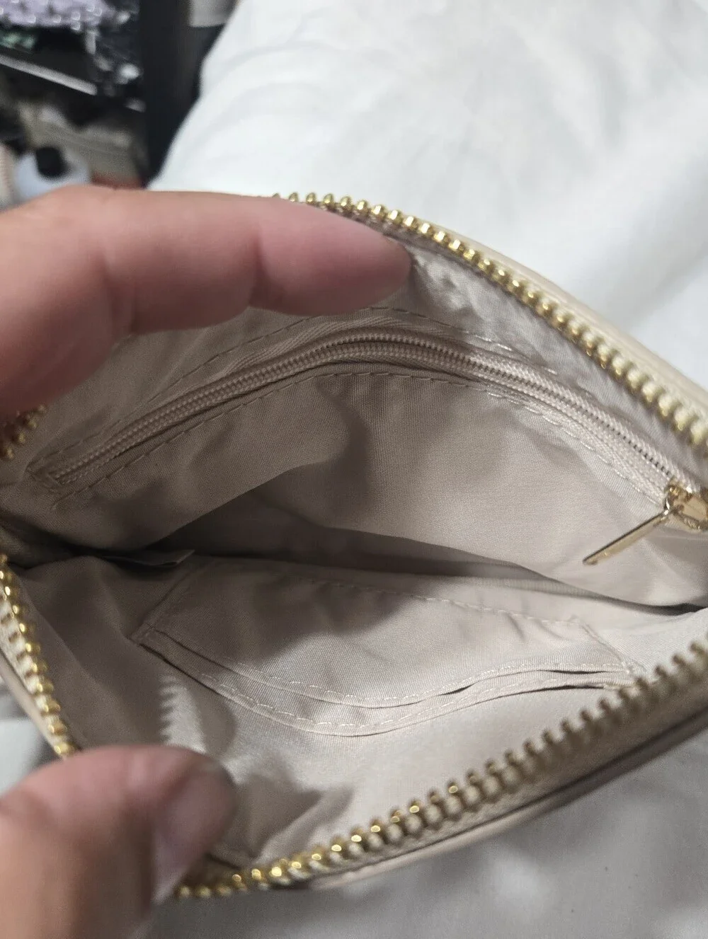 Kendra Scott Cream Color Wristlet New Without Tags